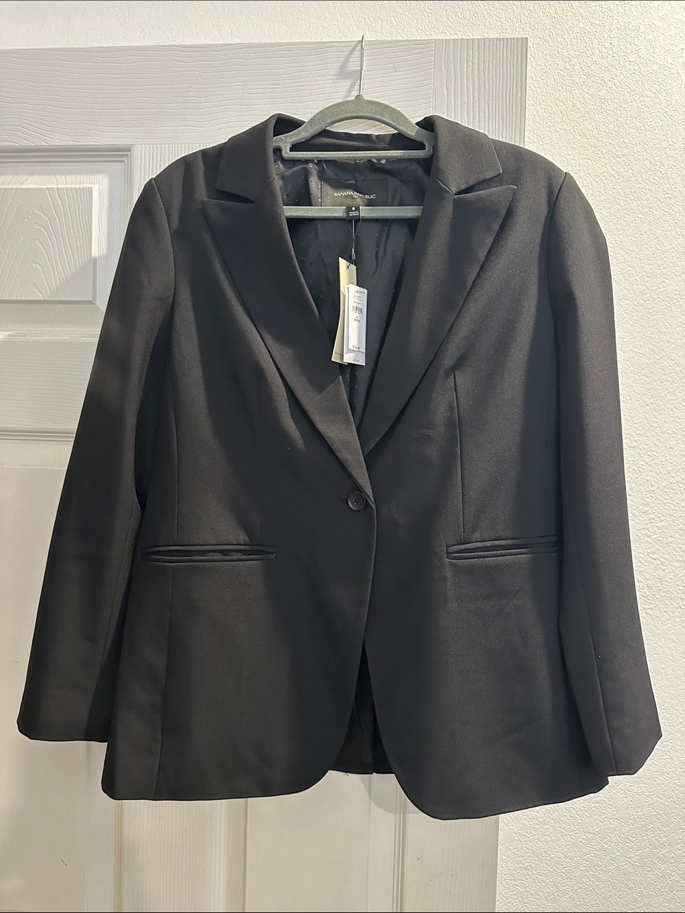 Banana Republic Women's Black Single-Button Notch Lapel Blazer